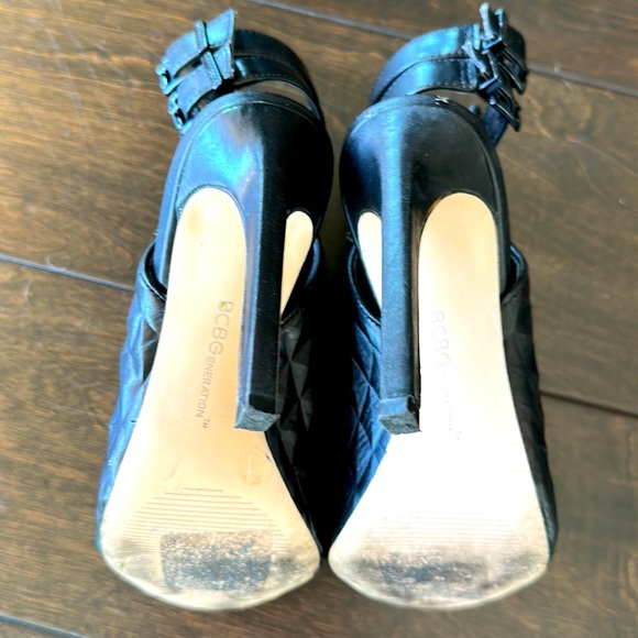 Bcbgeneration black open toe pumps/booties size 5 1/2. - Picture 3 of 6